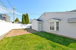 78 Center Ln, Levittown, NY 11756 - Photo 27