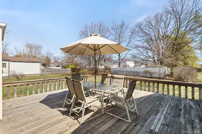 1643 Pine Acres Boulevard, Bay Shore, NY 11706 - Photo 17