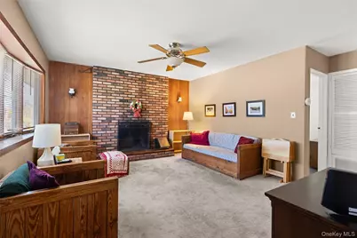 1643 Pine Acres Boulevard, Bay Shore, NY 11706 - Photo 3