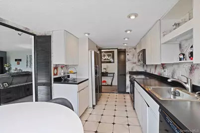 500 High Point Drive #211, Hartsdale, NY 10530 - Photo 11