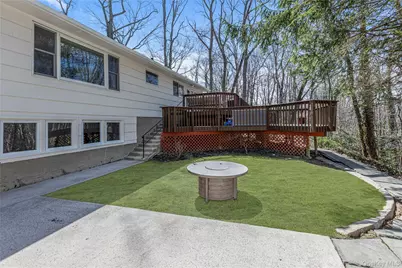 39 Hennessey Drive, Huntington, NY 11743 - Photo 21