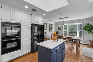 39 Hennessey Dr, Huntington, NY 11743 - Photo 11