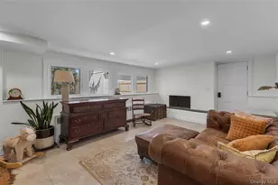 39 Hennessey Dr, Huntington, NY 11743 - Photo 17