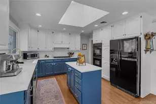 39 Hennessey Dr, Huntington, NY 11743 - Photo 9