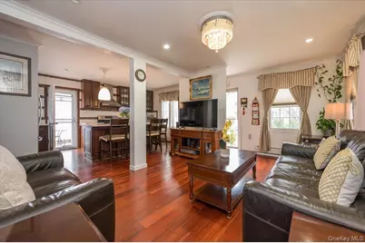 24611 61st Avenue, Little Neck, NY 11362 - Photo 5