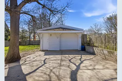 94 E Lakewood Street, Patchogue, NY 11772 - Photo 27