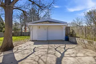 94 E Lakewood St, Patchogue, NY 11772 - Photo 27