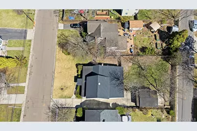 94 E Lakewood Street, Patchogue, NY 11772 - Photo 33