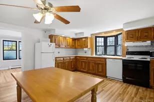 94 E Lakewood St, Patchogue, NY 11772 - Photo 5