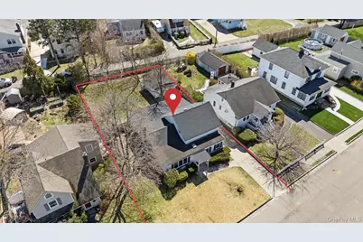 94 E Lakewood Street, Patchogue, NY 11772 - Photo 37