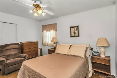 80 Knickerbocker Road N, Plainview, NY 11803 - Photo 15