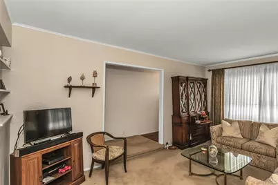 80 Knickerbocker Road N, Plainview, NY 11803 - Photo 7