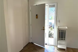 707 Bentley Ct, Saint James, NY 11780 - Photo 5