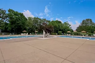 707 Bentley Ct, Saint James, NY 11780 - Photo 17