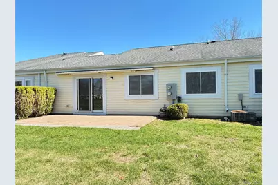 707 Bentley Court, Saint James, NY 11780 - Photo 3