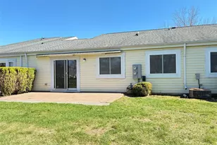 707 Bentley Ct, Saint James, NY 11780 - Photo 3