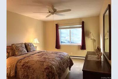 707 Bentley Court, Saint James, NY 11780 - Photo 11