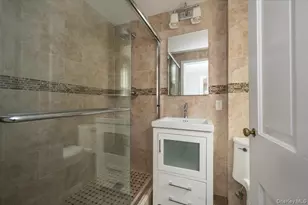 1 Edna Pl, New Rochelle, NY 10804 - Photo 17