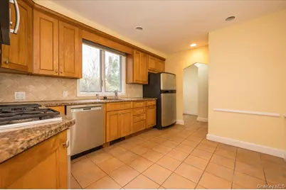 1 Edna Place, New Rochelle, NY 10804 - Photo 9