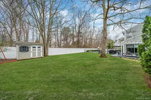 41 Northumberland Dr, Shoreham, NY 11786 - Photo 37