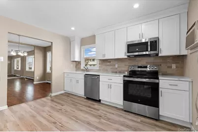 1461 10th Street, West Babylon, NY 11704 - Photo 11