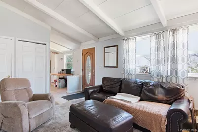 30 Lodge Lane, East Setauket, NY 11733 - Photo 5