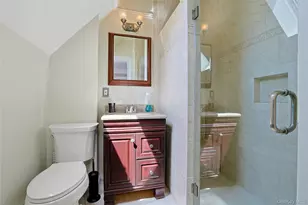 523 N Broadway, Yonkers, NY 10701 - Photo 33