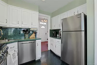 523 N Broadway, Yonkers, NY 10701 - Photo 17