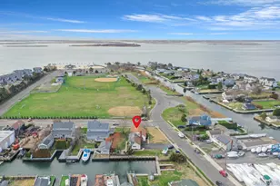 280 S Bayview Ave, Amityville, NY 11701 - Photo 3