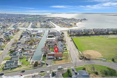 280 S Bayview Avenue, Amityville, NY 11701 - Photo 1