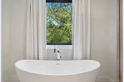 4 Squaw Road, East Hampton, NY 11937 - Photo 17