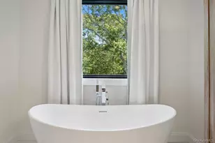4 Squaw Rd, East Hampton, NY 11937 - Photo 17
