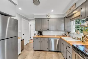 1800 Gormley Ave, Merrick, NY 11566 - Photo 11