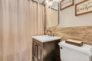 1800 Gormley Ave, Merrick, NY 11566 - Photo 15