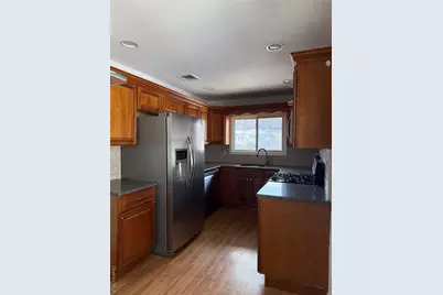 17 Valerie Drive #3, Yonkers, NY 10703 - Photo 3