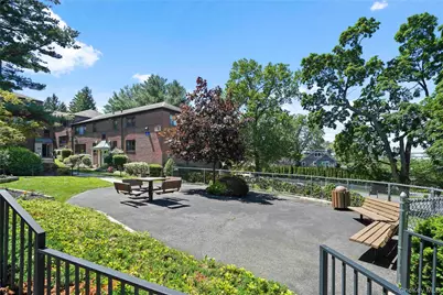 79 Beacon Hill Drive #B-25, Dobbs Ferry, NY 10522 - Photo 17