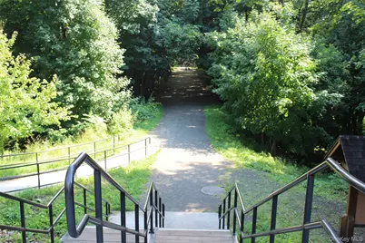 79 Beacon Hill Drive #B-25, Dobbs Ferry, NY 10522 - Photo 25