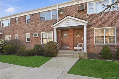 196-32 Pompeii Avenue #2C, Hollis, NY 11423 - Photo 3