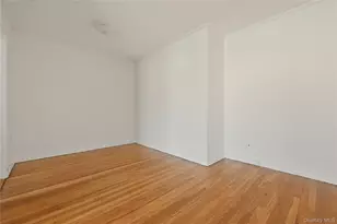 196-32 Pompeii Ave, Hollis, NY 11423 - Photo 9