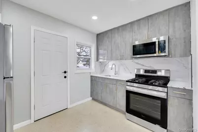 108 Lido Parkway, Lindenhurst, NY 11757 - Photo 11