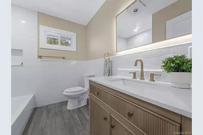207 N Nassau Avenue, Massapequa, NY 11758 - Photo 13