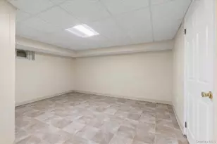 280 Knollwood Rd, White Plains, NY 10607 - Photo 27