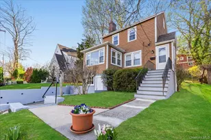 280 Knollwood Rd, White Plains, NY 10607 - Photo 3