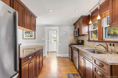 280 Knollwood Road, White Plains, NY 10607 - Photo 19