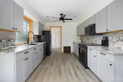 6652 State Route 42, Woodbourne, NY 12788 - Photo 11