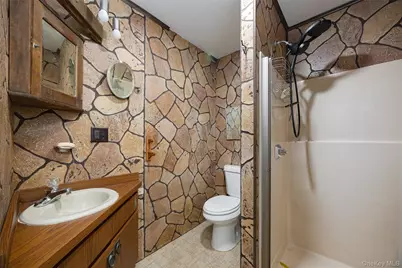 6652 State Route 42, Woodbourne, NY 12788 - Photo 17