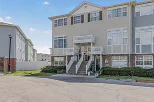 85 Admiral Ct, Bronx, NY 10473 - Photo 21