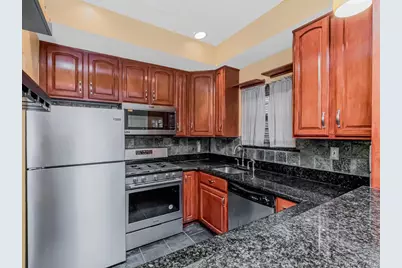 85 Admiral Court #87, Bronx, NY 10473 - Photo 7