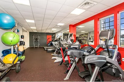 85 Admiral Court #87, Bronx, NY 10473 - Photo 31