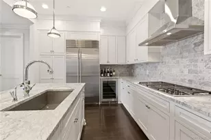 3000 Royal Ct, North Hills, NY 11040 - Photo 13